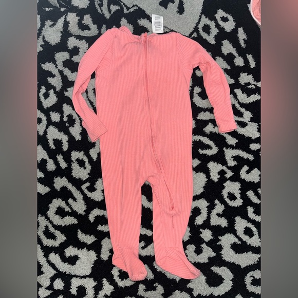 Old Navy Coral ribbed onesie - Picture 1 of 2